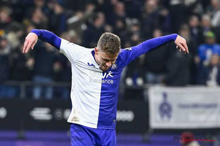 📷 La signification très touchante derrière la célébration de Thorgan Hazard