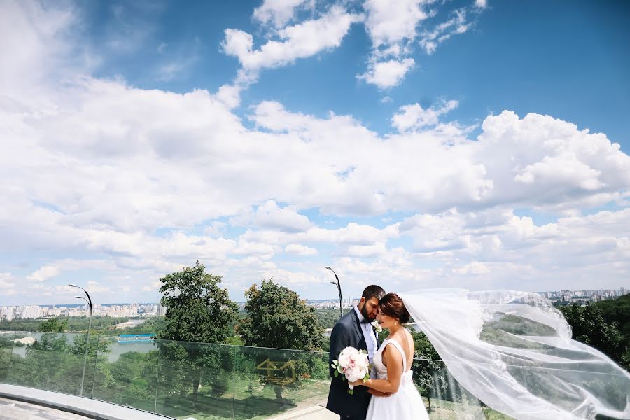 Fotógrafo de bodas Nastya Anikanova (takepic). Foto del 11 de septiembre 2017