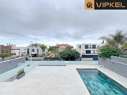 Maison avec piscine et terrasse 4