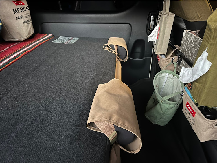 ハイエースバンのカッパ連合・ライトイエロー599・車中泊快適仕様・街乗りオフローダーに関するカスタム事例の投稿画像2枚目