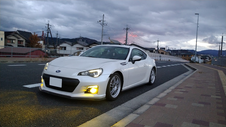 BRZの洗車からの・撮影の練習・帰省中・実家近く・電車と愛車に関するカスタム事例の投稿画像3枚目