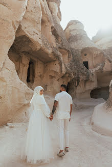 Fotografo di matrimoni Emre Güveri (dogawedding). Foto del 1 ottobre 2021