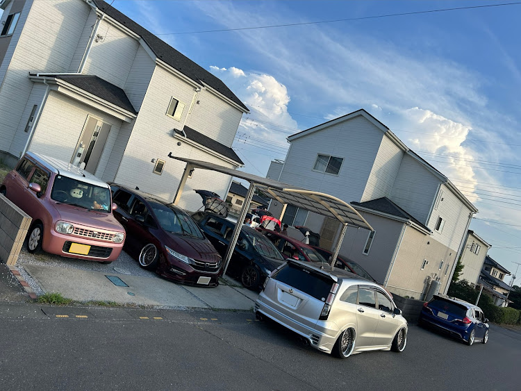 ジェイドの8月もよろしくお願いします・大黒PA・南町田グランベリーパーク・南町田グランベリーモール・車弄りは楽しいに関するカスタム事例の投稿画像5枚目