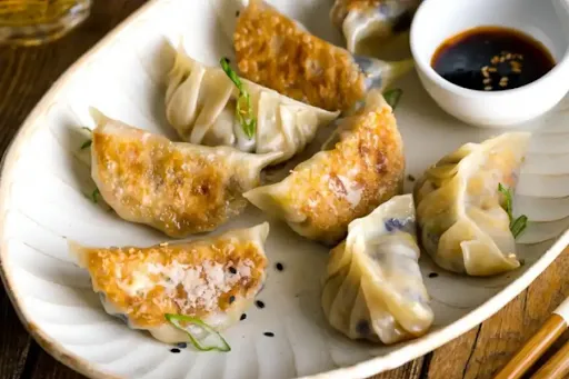 Chicken With Lemon Grass Gyoza