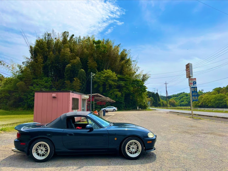ロードスターの愛車の横顔・お題に乗っかってみた・ドライブ・うぐいすラインに関するカスタム事例の投稿画像1枚目