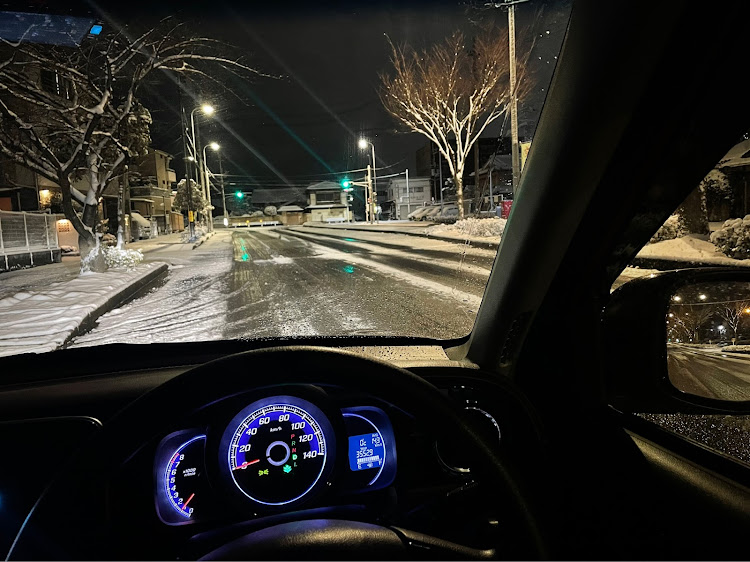 RX-7の雪が積もった・白ナナ(ง •̀ω•́)ง✧・仕事したくない・辞めたい_:(´ཀ`」 ∠):_に関するカスタム事例の投稿画像1枚目