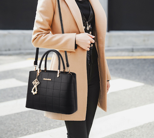 Title 9, Simple Ladies One Shoulder Messenger Bag Versat...