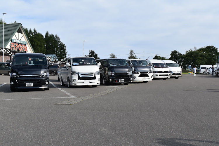 ハイエース スーパーロングのハイエース北海道・グランドキャビン・車中泊仕様・SQUID・ハイエーススタイルミーティングに関するカスタム事例の投稿画像3枚目