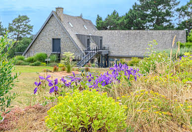 Seaside property with pool 5