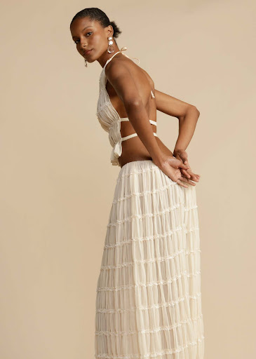 Title 4, Summer Outfit