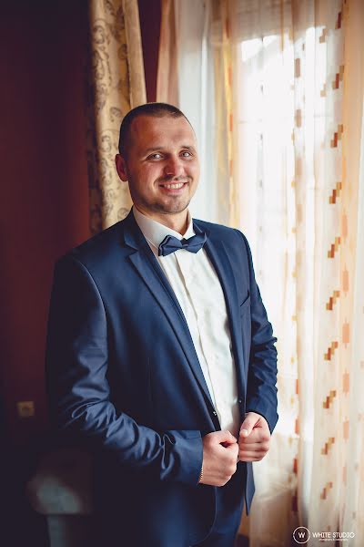 Wedding photographer Nikolay Glo (whitestudio). Photo of 27 October 2017