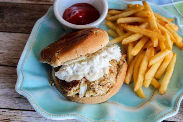 Crab Cake Sandwiches_image