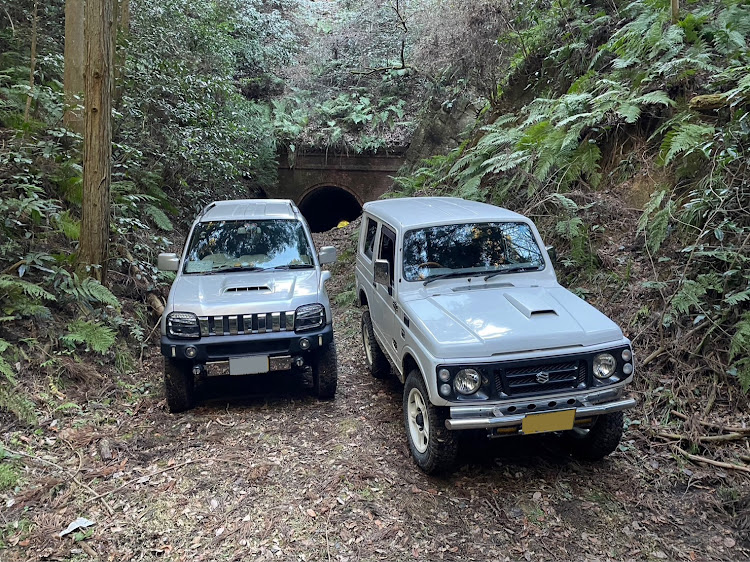 ジムニーの和歌山・JB23ジムニー・オフロード・林道ドライブ・歴史探訪に関するカスタム事例の投稿画像1枚目
