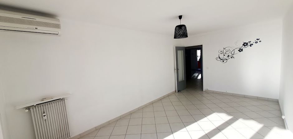 Vente appartement 3 pièces 64 m² à Grasse (06130), 184 000 €