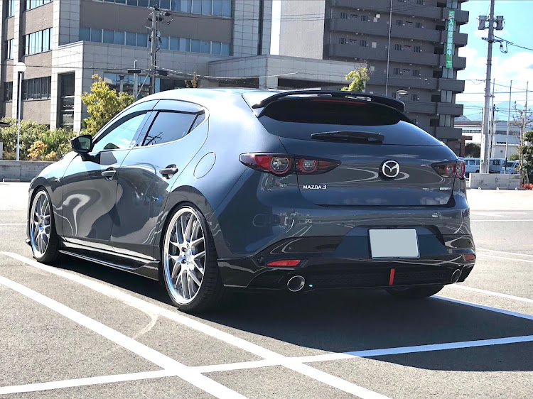 MAZDA3のマツダ3ファストバック・洗車・12月で納車２年🚙💨・ピカピカに関するカスタム事例の投稿画像3枚目