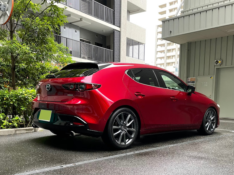 MAZDA3のmazda3・マツダ3・低そうで低くない少し低い車に関するカスタム事例の投稿画像3枚目