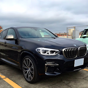 X4 M40i