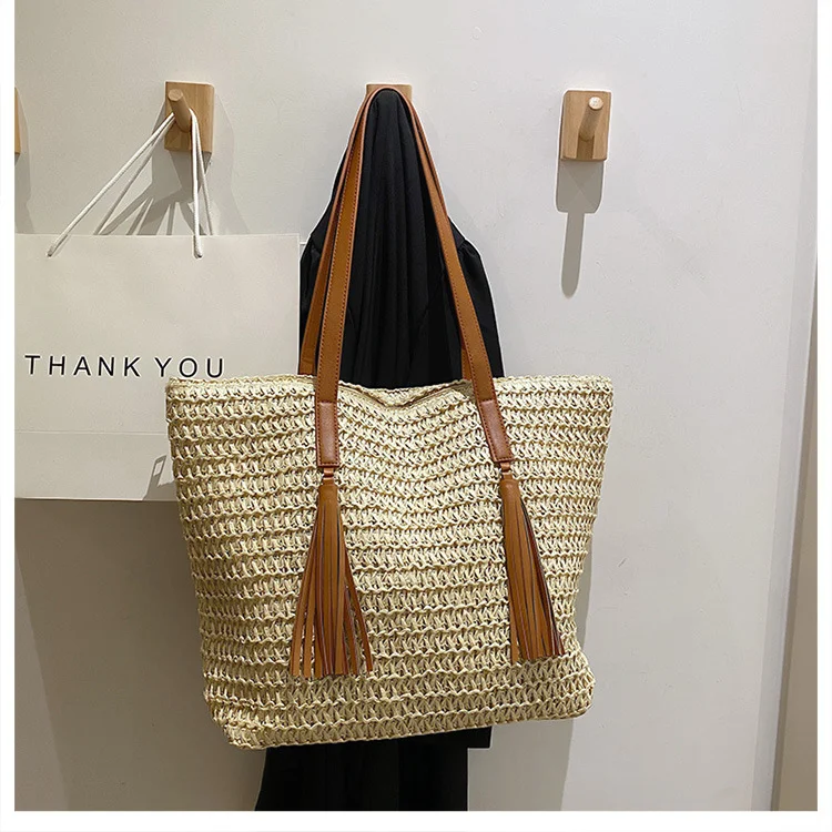 Bolsa de ombro artesanal grande em algodão e linho, com grande capacidade de armazenamento, perfeita para carregar tudo o que você precisa com estilo.