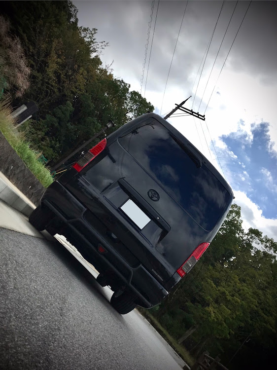 ハイエースバンの黒バンパー愛好会・KG★ワークスに関するカスタム事例の投稿画像5枚目