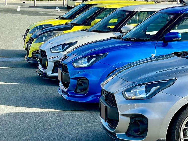 スイフトスポーツのタイプRユーロ・ZC32S・ドライブ・オフ会に関するカスタム事例の投稿画像1枚目