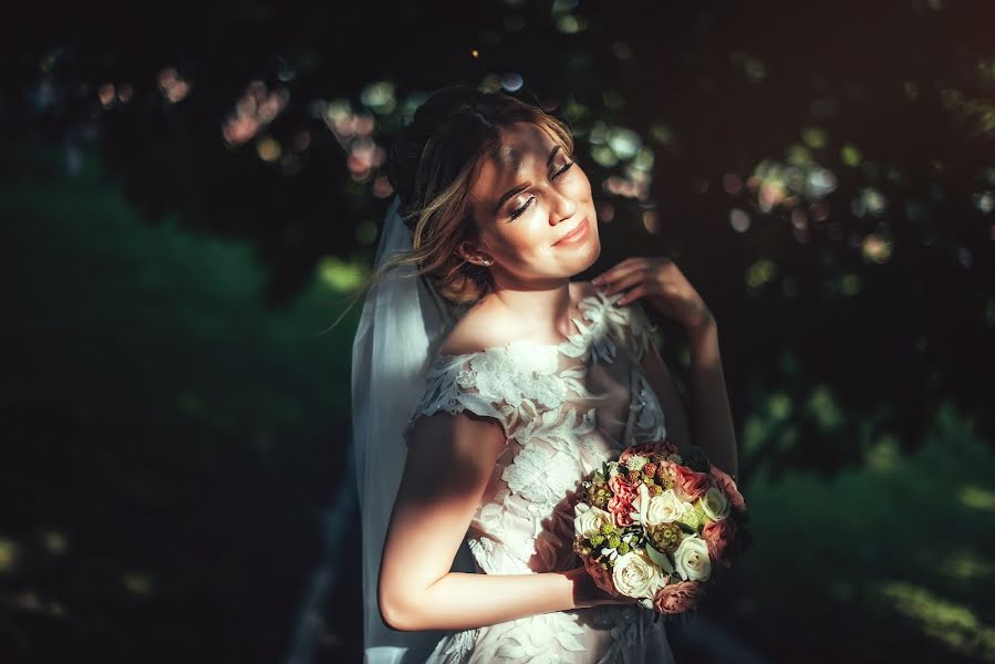 Vestuvių fotografas Aleksandr Larshin (alexfotolove). Nuotrauka 2017 rugpjūčio 6