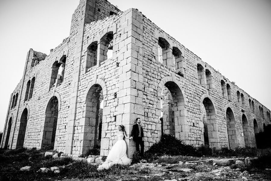 Fotógrafo de casamento Raffaele Chiavola (filmvision). Foto de 8 de janeiro 2020