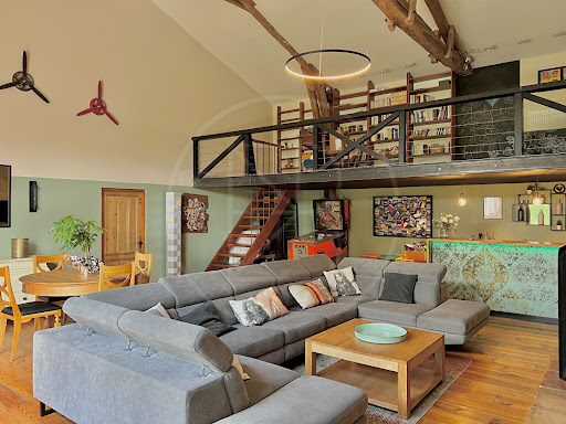 House with pool 5
