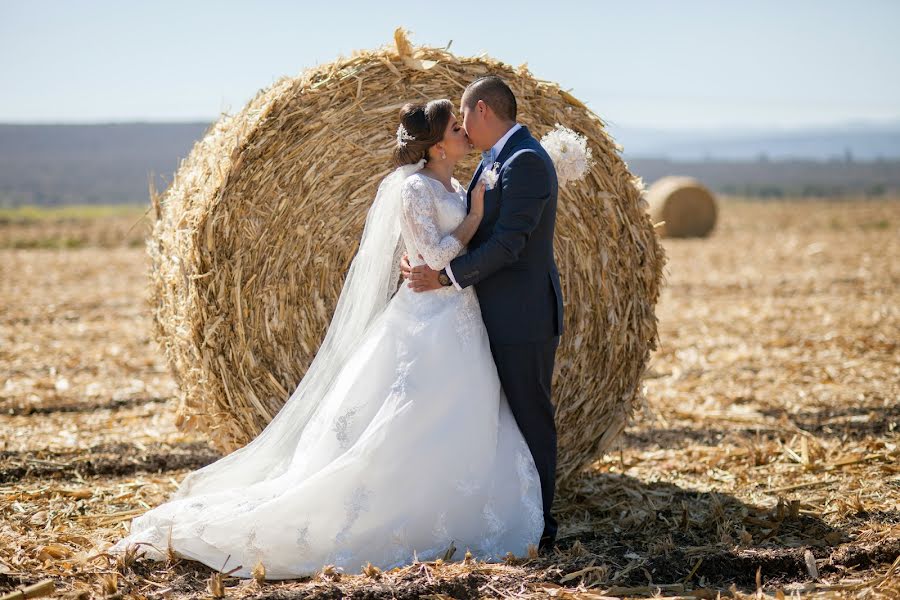 Wedding photographer Cuauhtémoc Bello (flashbackartfil). Photo of 14 January 2020