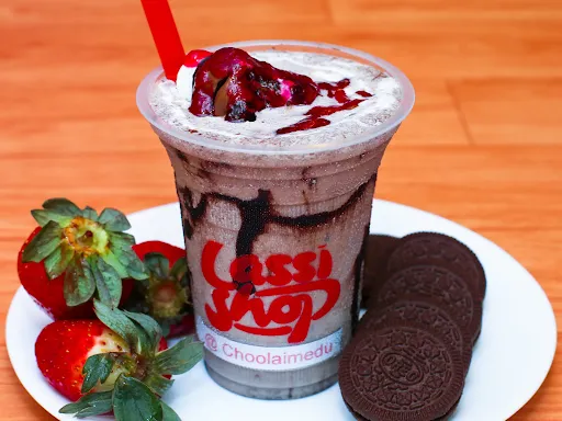 Strawberry Oreo Shake