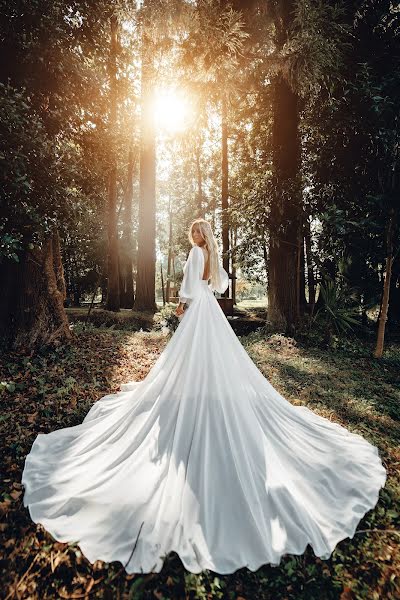 Fotógrafo de casamento Gio Mefarishvili (giomefa). Foto de 13 de outubro 2021