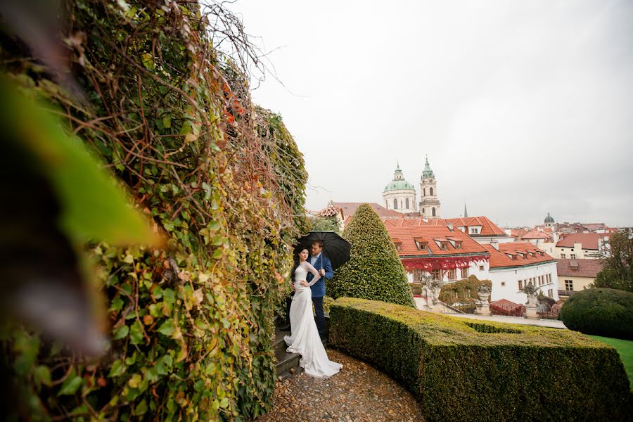 Fotógrafo de casamento Roman Lutkov (romanlutkov). Foto de 16 de fevereiro 2017