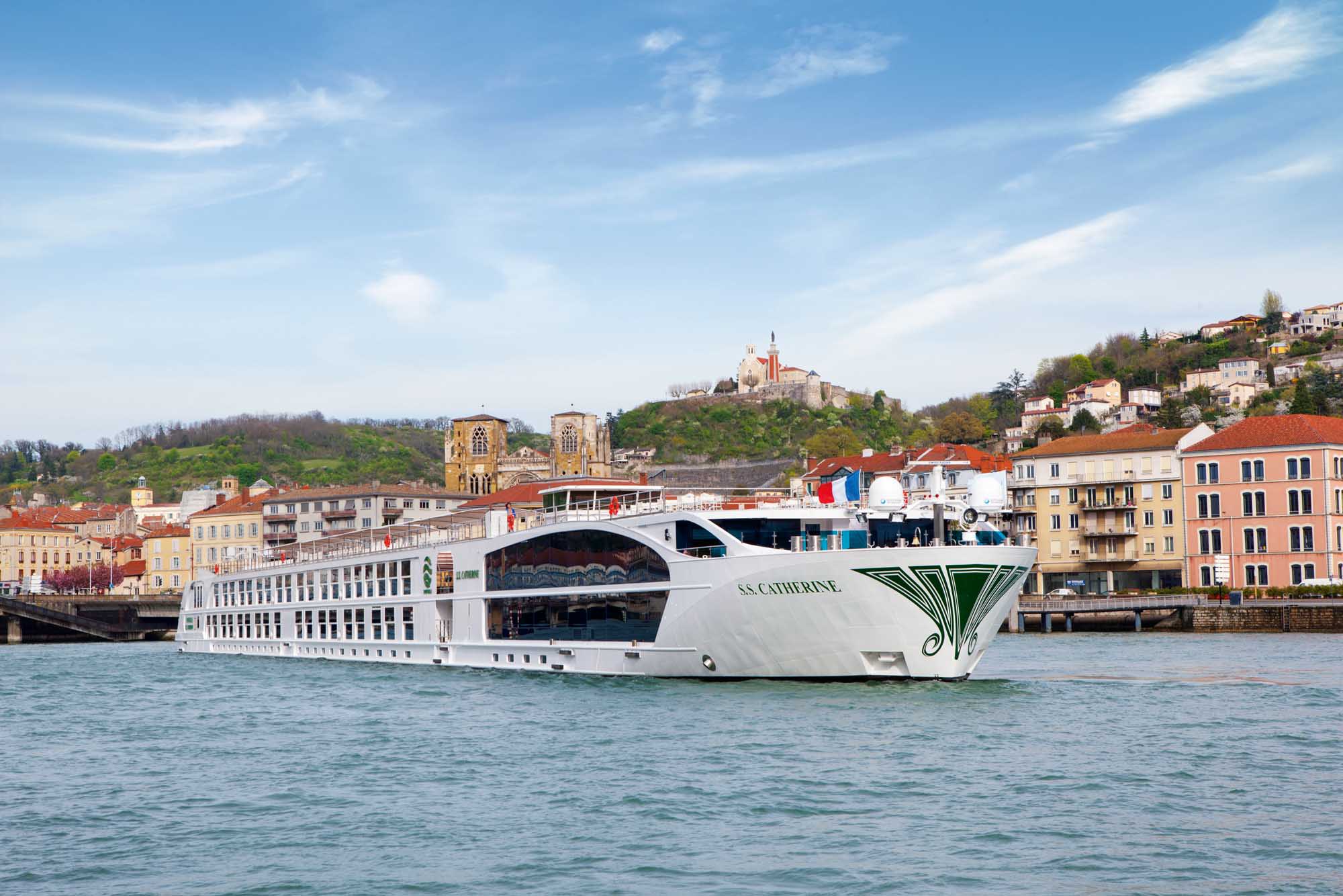 uniworld river cruise ships reviews