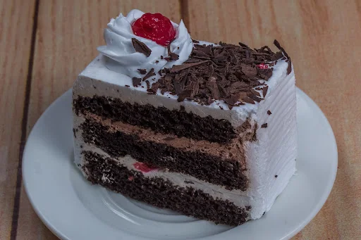 Black Forest Pastry Eggless