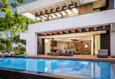 Contemporary house with pool and garden 5