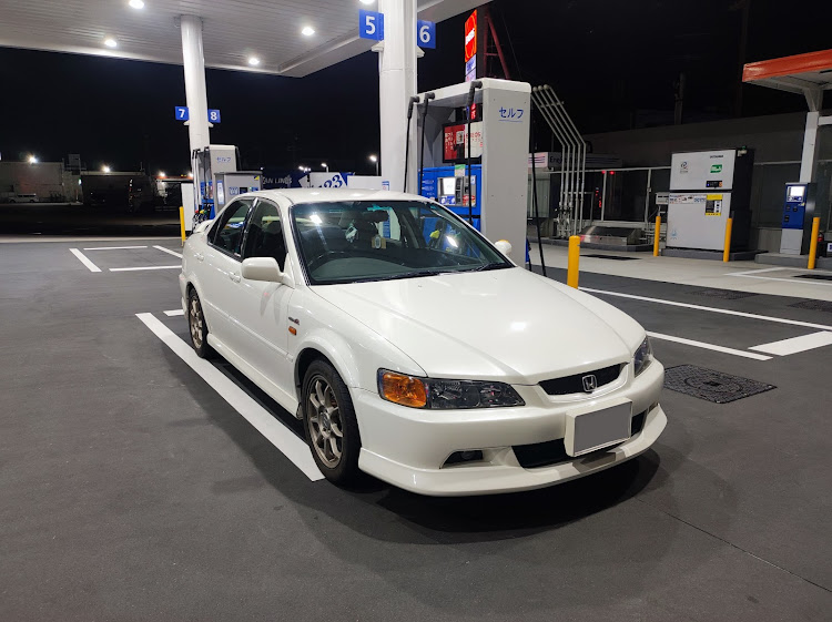 アコード ユーロRのCL1・アコードユーロR・VTEC・てつおのvtec・夜のガソスタに関するカスタム事例の投稿画像1枚目