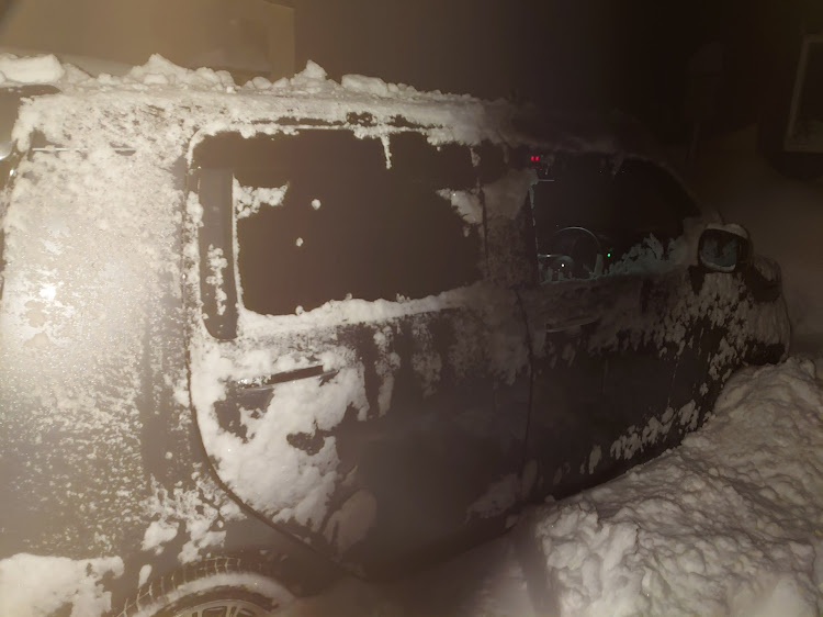 N-WGN カスタムのドカ雪勘弁・今日も除雪・ショベルがスタックに関するカスタム事例の投稿画像1枚目