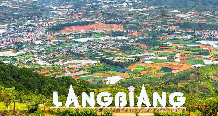 Núi Langbiang - nóc nhà Đà Lạt (Nguồn: Internet)