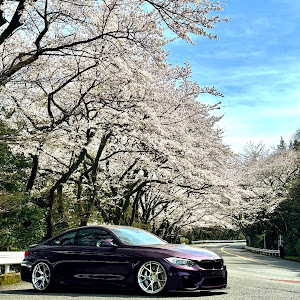 M4 クーペ F82