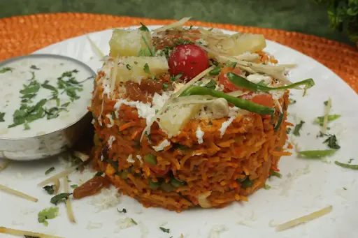 Kashmiri Biryani With Raita