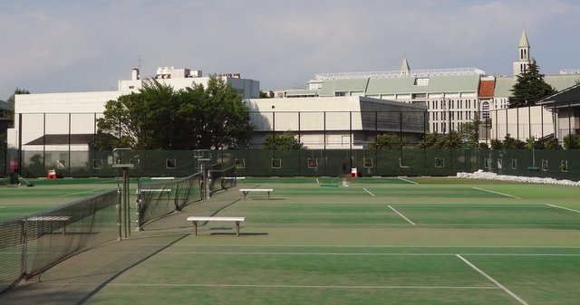 山手公園の横浜市営テニスコート