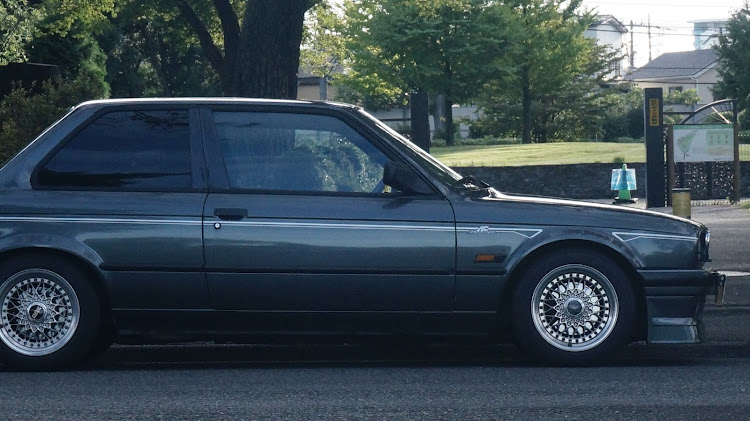3シリーズ クーペのさぁ出番だ！タンスの肥やしよ・一眼レフ(ミラー無いやつ)・E30・撮りまくる歓びに関するカスタム事例の投稿画像2枚目