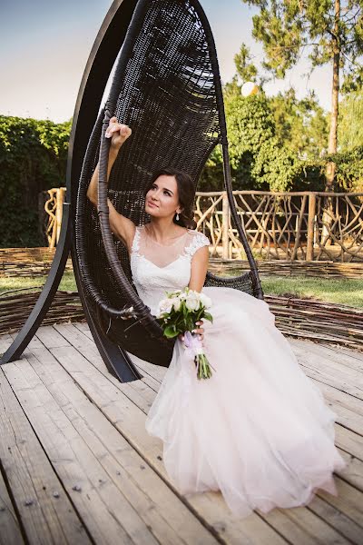 Wedding photographer Anastasiya Guseva (nastaguseva). Photo of 13 August 2018