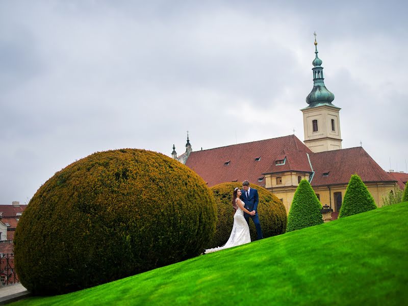 Fotógrafo de casamento Dmytro Sobokar (sobokar). Foto de 13 de agosto 2017