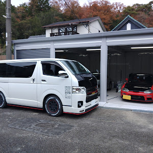 ハイエースバン TRH200V