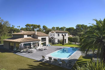 villa à Mougins (06)