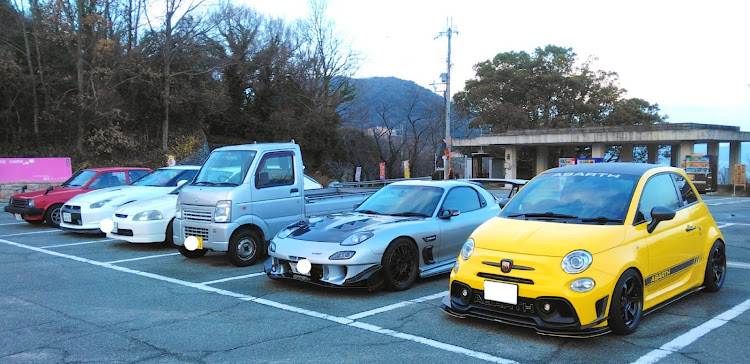 RX-7の今年1年ありがとうございました・来年もよろしくお願いします・おっさんの聖地 令和5年最終日・宝くじははずれた=修理費捻出難に関するカスタム事例の投稿画像7枚目