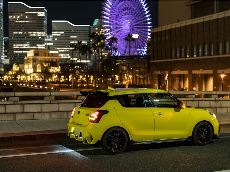 スイフトスポーツのhikoasis EPⅡさんが投稿したカスタム事例の投稿画像7枚目