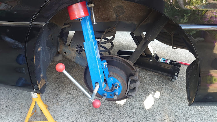 アルファードGの車が好きな人と繋がりたい・DIY・がんばれオレ（笑に関するカスタム事例の投稿画像1枚目