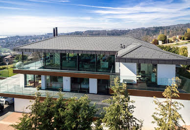 Maison avec piscine et jardin 3