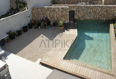 Villa with pool 9